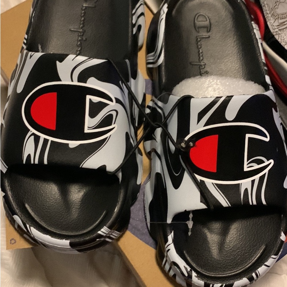 Champion sandals and Jordan’s champion size 1 kids and Jordan’s 4 in girls